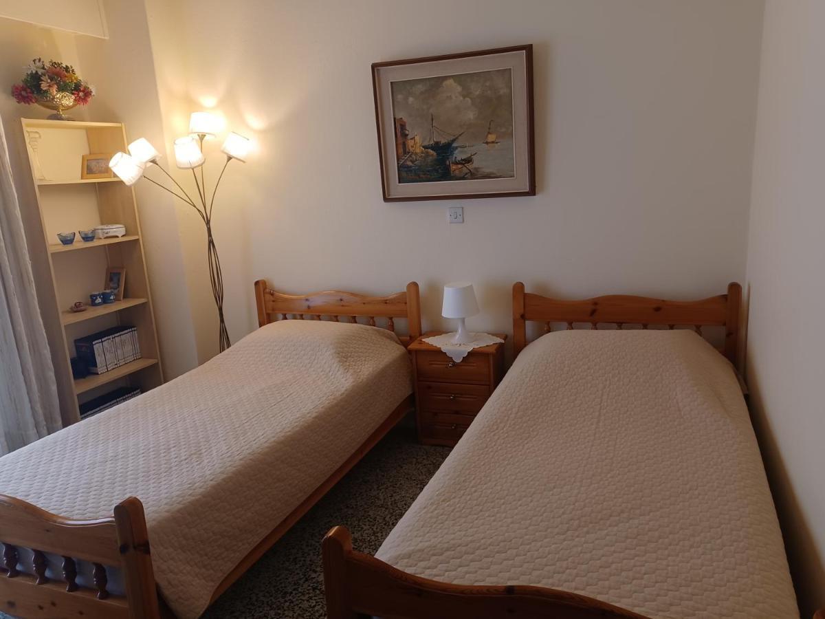 Seaside Family Apartment Loutraki Buitenkant foto