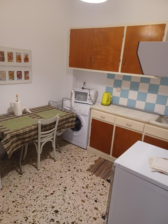 Seaside Family Apartment Loutraki Buitenkant foto