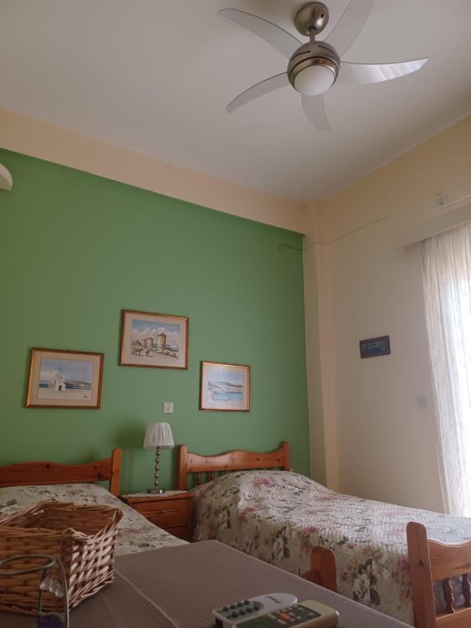 Seaside Family Apartment Loutraki Buitenkant foto
